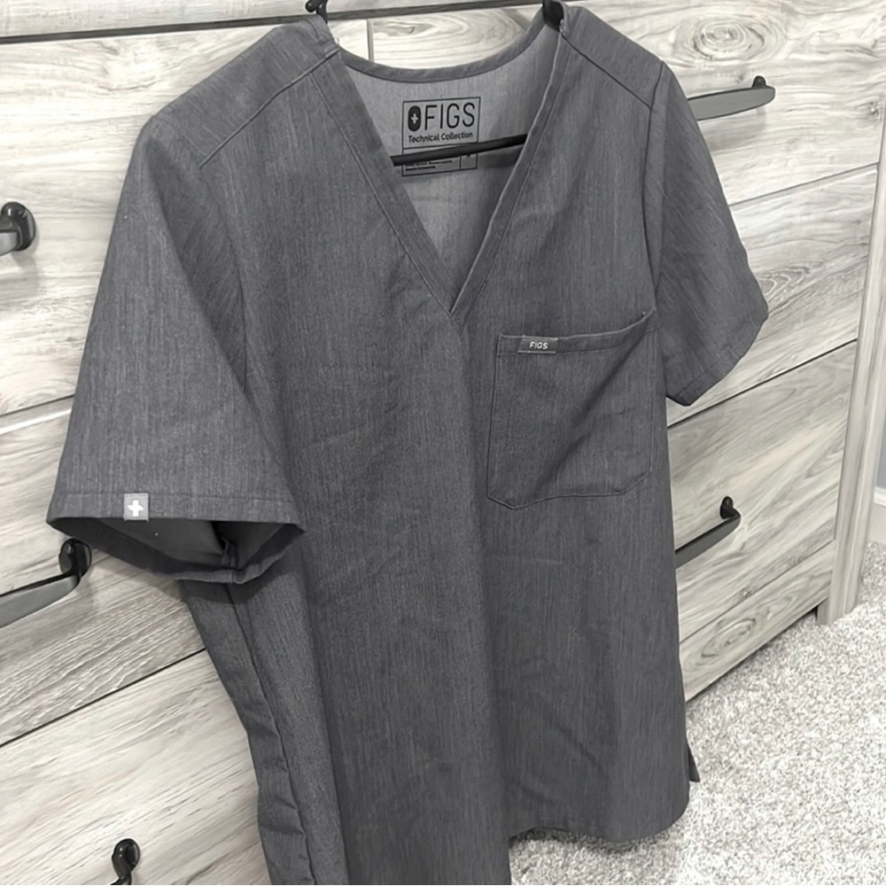 Gray medium figs scrub top